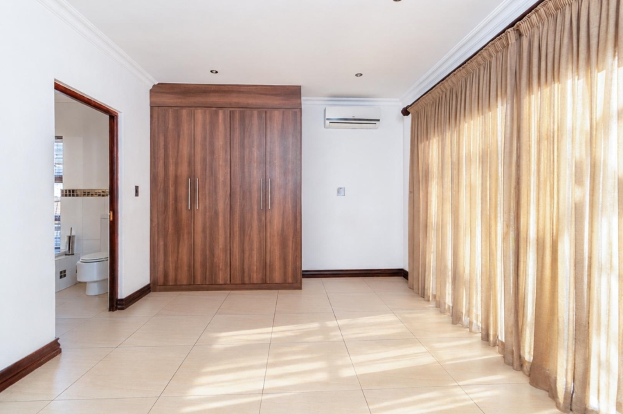5 Bedroom Property for Sale in Pecanwood Estate North West
